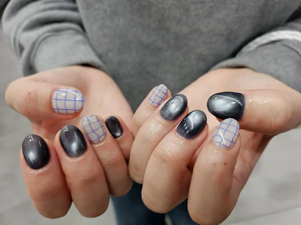 ネイル ジェルネイル マグネットネイル 持ち込み ネイビー パラジェル puku nail 🌼kazu🌼のネイルデザイン