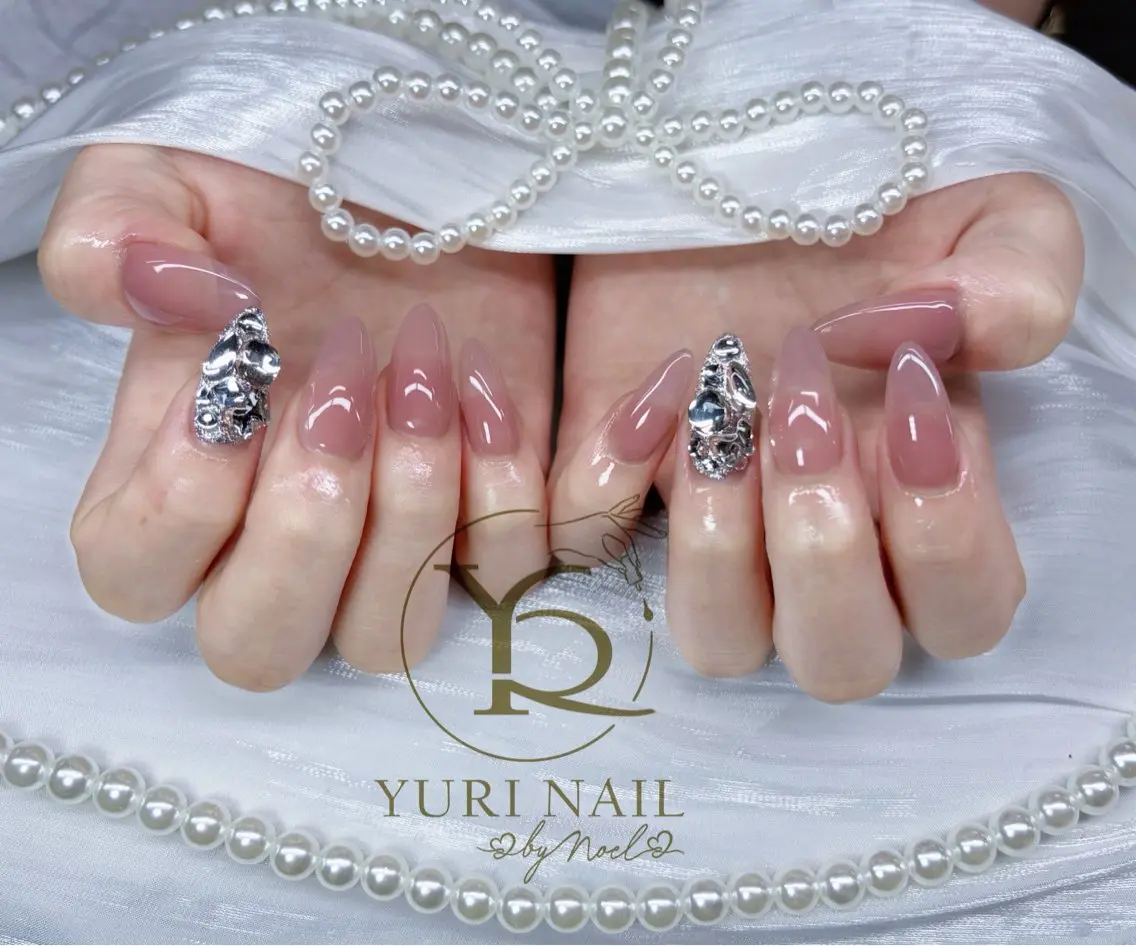 ネイル ハンドネイル フットネイル ハンドケア YURI Nail NARITAのネイルデザイン