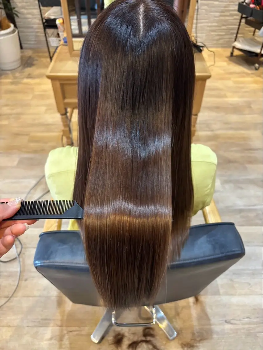 ロング ヘアカラー 渡辺 桃花のヘアスタイル