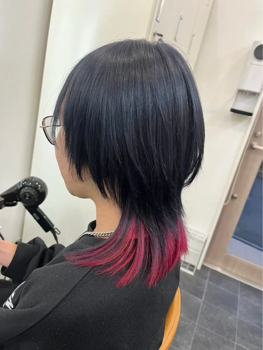 ミディアム カット ヘアカラー TELAHAIR 伊藤 咲里奈のヘアスタイル