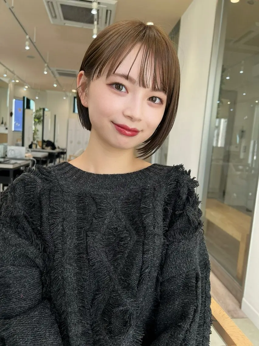 ✨✨カット➕カラー※顔出し🆗動画撮影🆗10センチ以上カット✂️✂️🆗SNS投稿🆗✨✨女性限定の写真