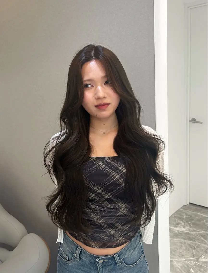 ロング ヘアアレンジ ブリーチカラー COA YUZUのヘアスタイル