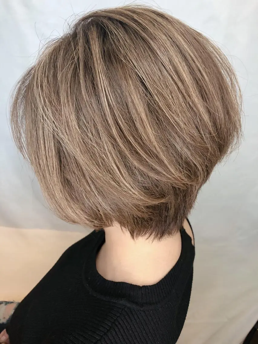 透明感/艶感【🍀新規限定🍀平日限定】似合わせカット✂️+プラチナカラー🌈+ケアトリートメント✨の写真