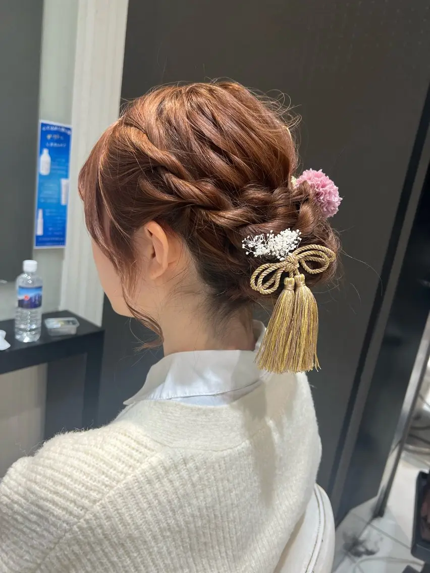 🧡ヘアアレンジ<アップスタイル>🪿結婚式などのお呼ばれに🌷の写真