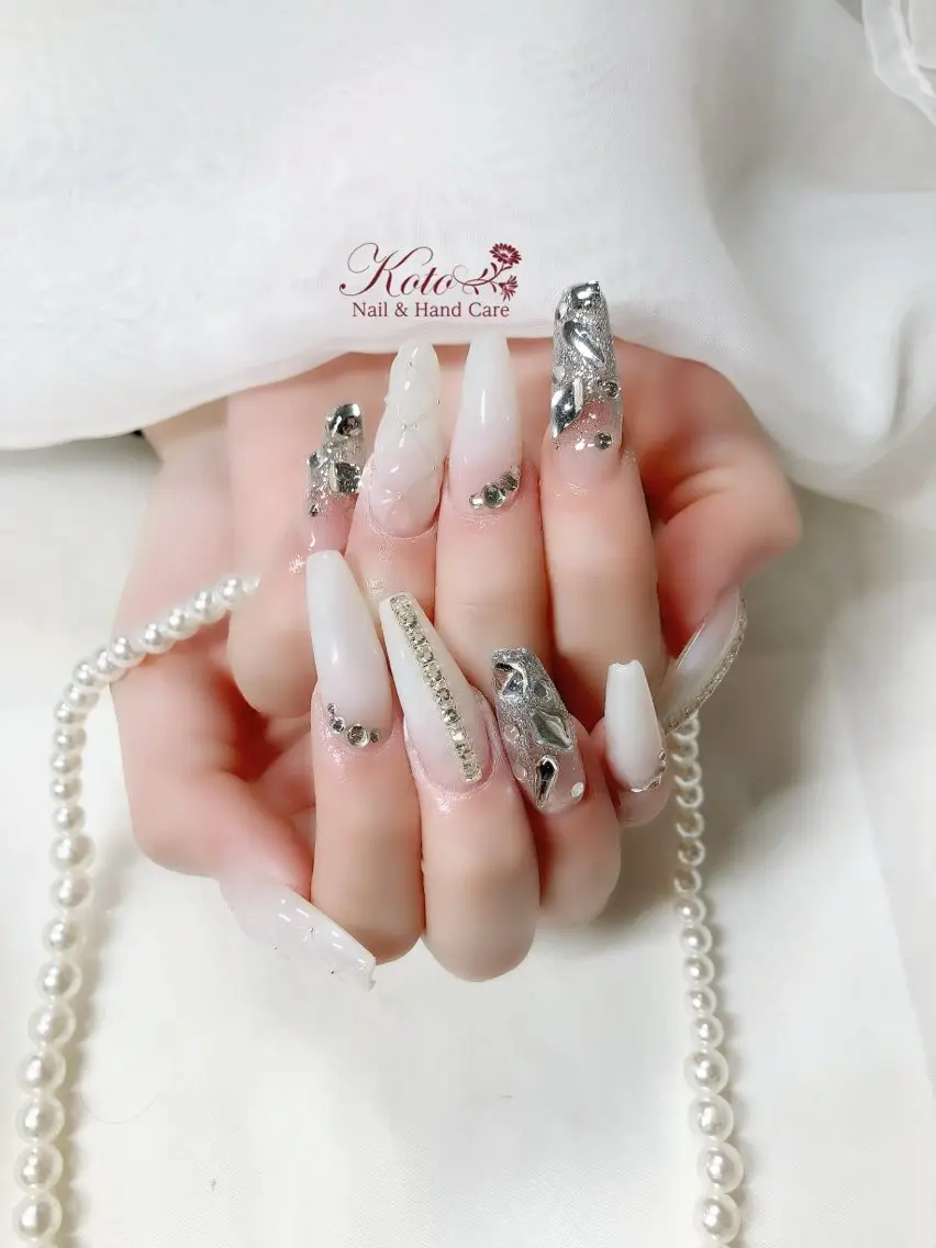 ネイル 長さ出し ジェルネイル 持ち込み ニュアンスネイル 赤色 ハンドネイル Nail Salon KOTOのネイルデザイン