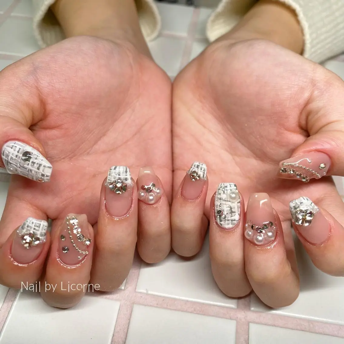 ネイル アートネイル オーロラネイル フレンチネイル 氷ネイル・うるうるネイル マグネットネイル ハンドネイル Nail by Licorneのネイルデザイン
