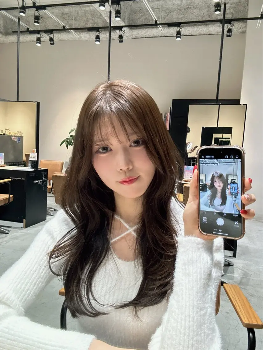 セミロング 奥田 蓮のヘアスタイル