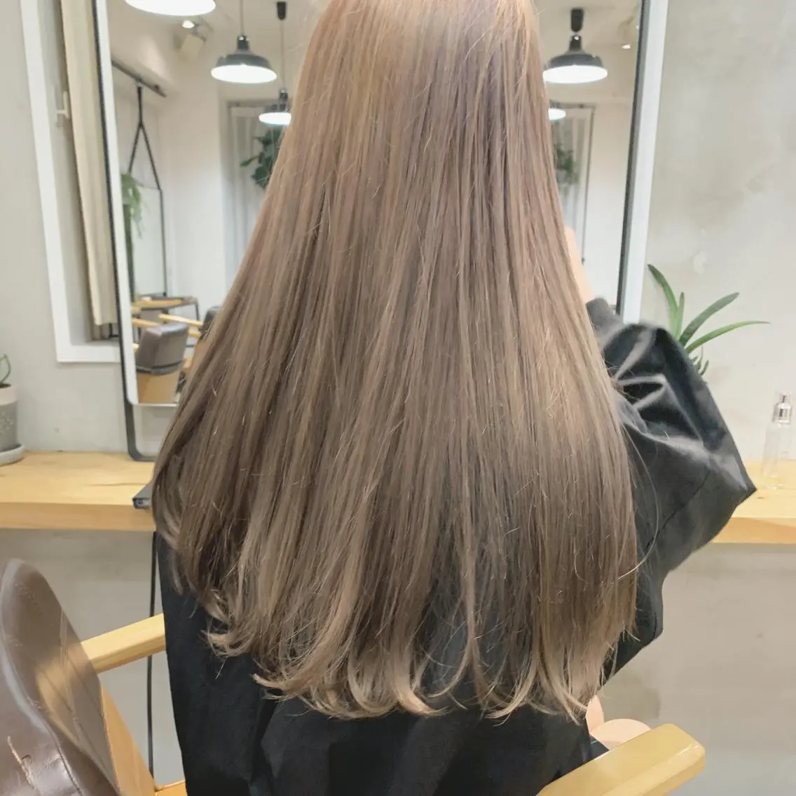 ロング カラー ハイトーンボブ 前田 表参道　グレージュのヘアスタイル