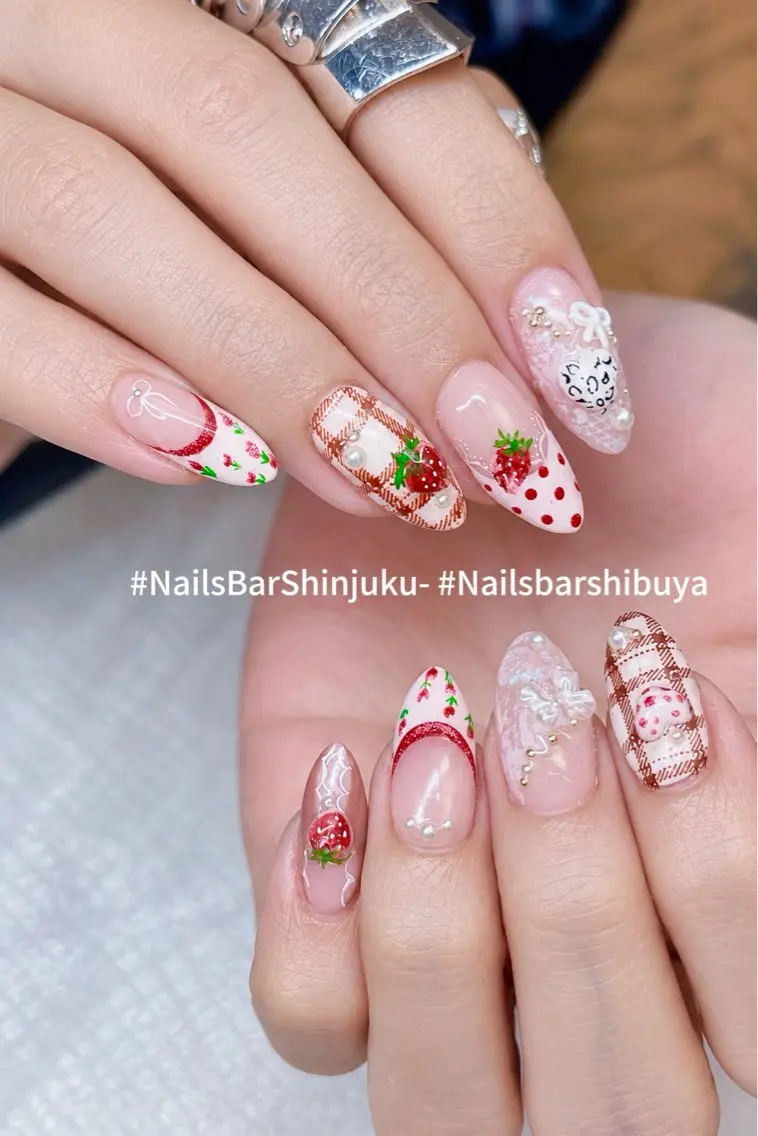 ネイル ボルドー ブラウン チークネイル ドット フットネイル NAILS BAR SHINJUKUのネイルデザイン