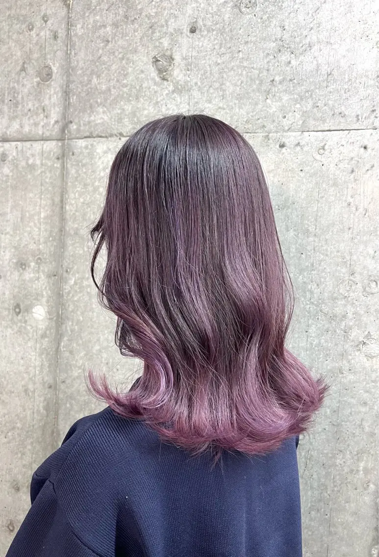 セミロング カラー バレイヤージュ グラデーションカラー ラベンダーカラー レイヤーカット カット ヘアカラー トリートメント 透明感カラー ✨ 韓国艶髪💗菅原のヘアスタイル