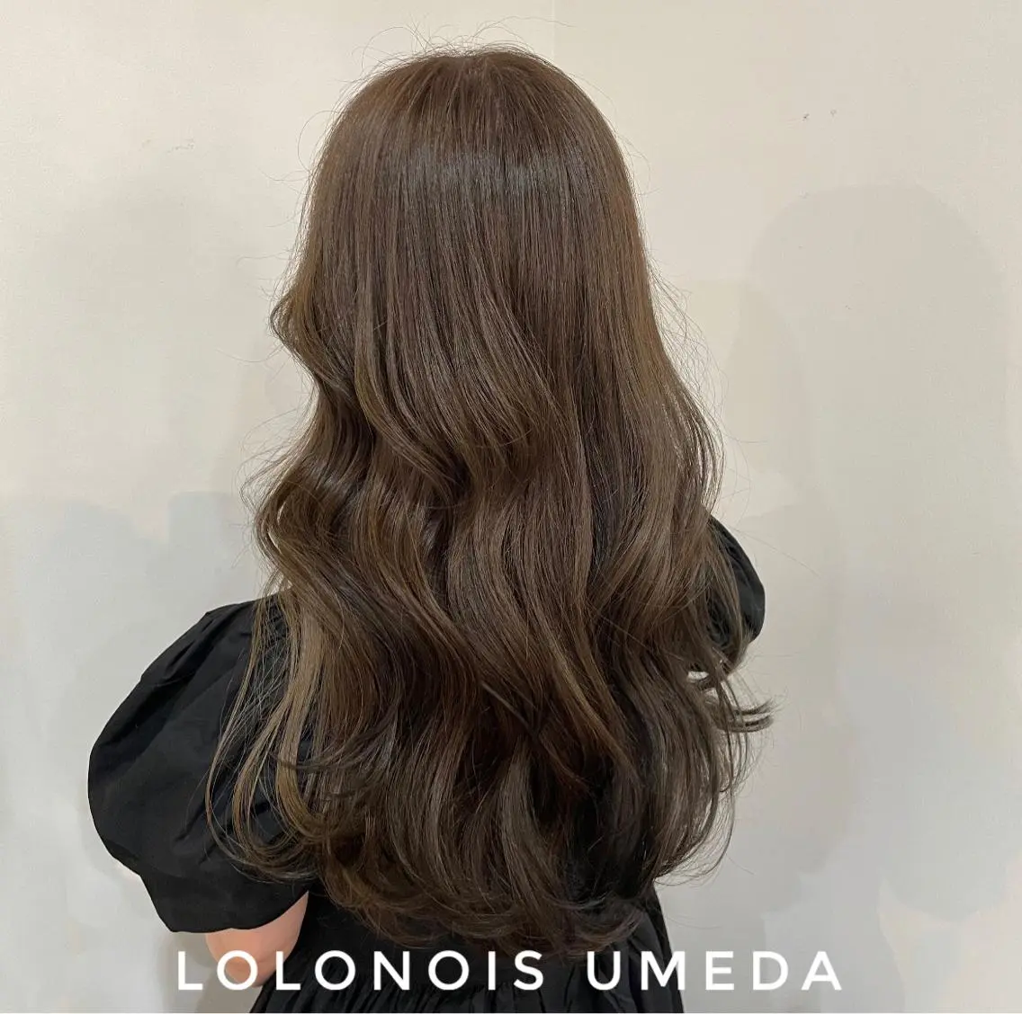 ロング カラー アッシュ ベージュカラー ブリーチ インナーカラー Lolonois梅田 /Okazaki:)のヘアスタイル