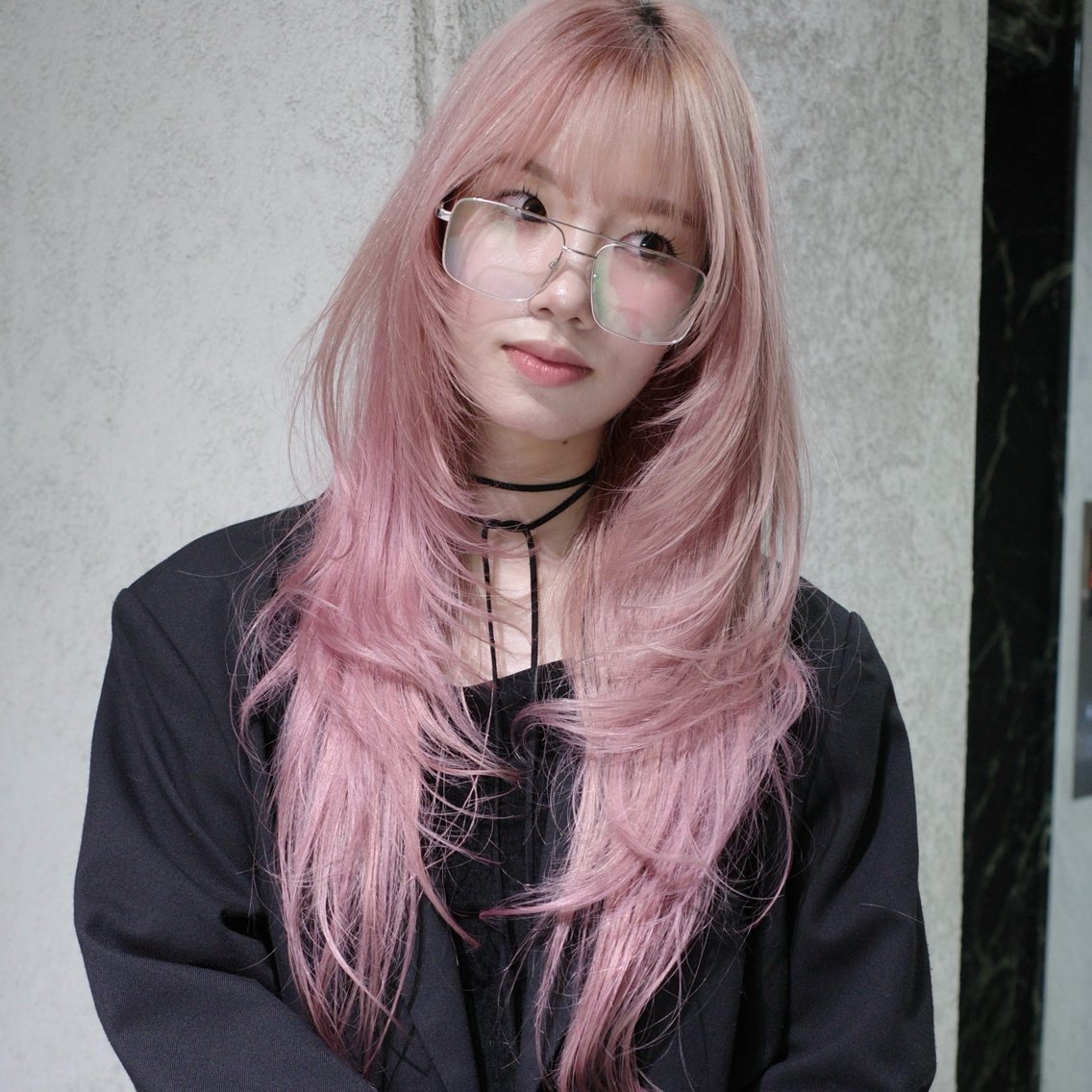 ロング カラー ブリーチ 透明感カラー ダブルカラー ブリーチなしカラー 顔まわりレイヤー カット ヘアカラー トリートメント nonoka オリーブ/レイヤーのヘアスタイル