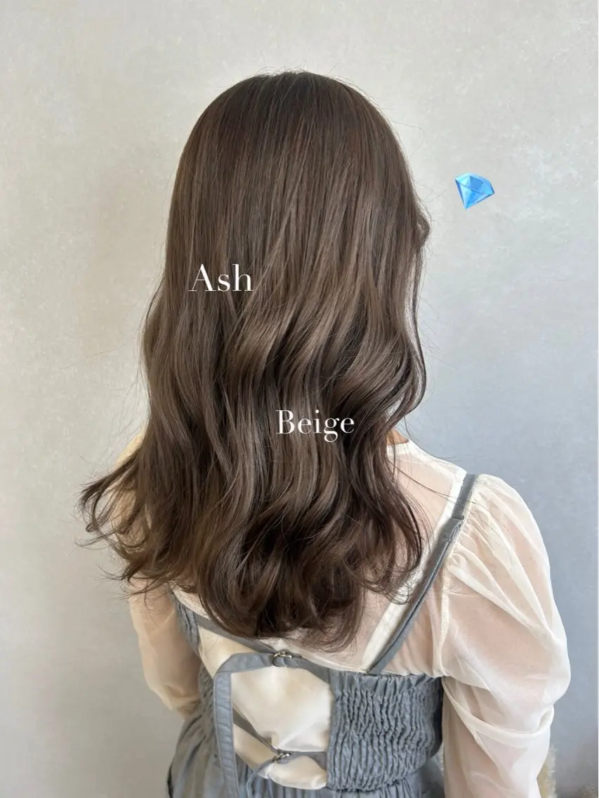 セミロング カラー アッシュ ベージュカラー ブリーチ ダブルカラー カット ヘアカラー トリートメント 暖色･似合わせカラー (廣石沙英🎀)のヘアスタイル