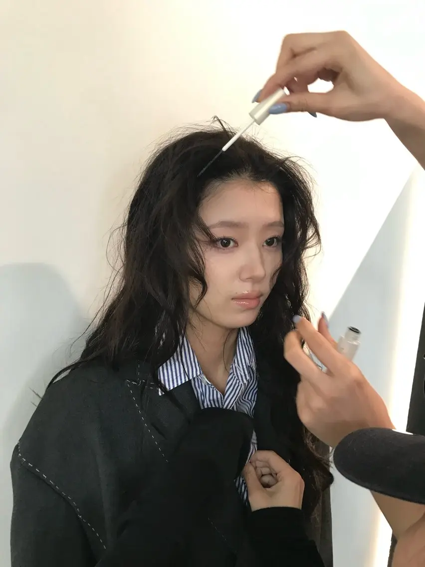 🩶韓国女優メイクの写真