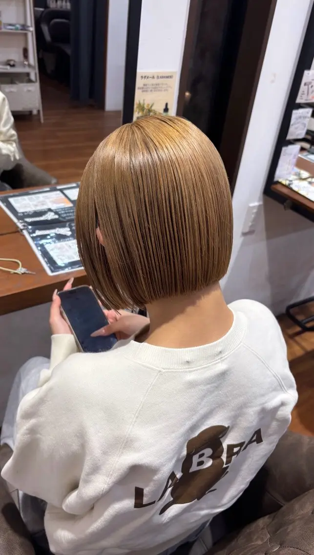 カラー 伴 星来のヘアスタイル