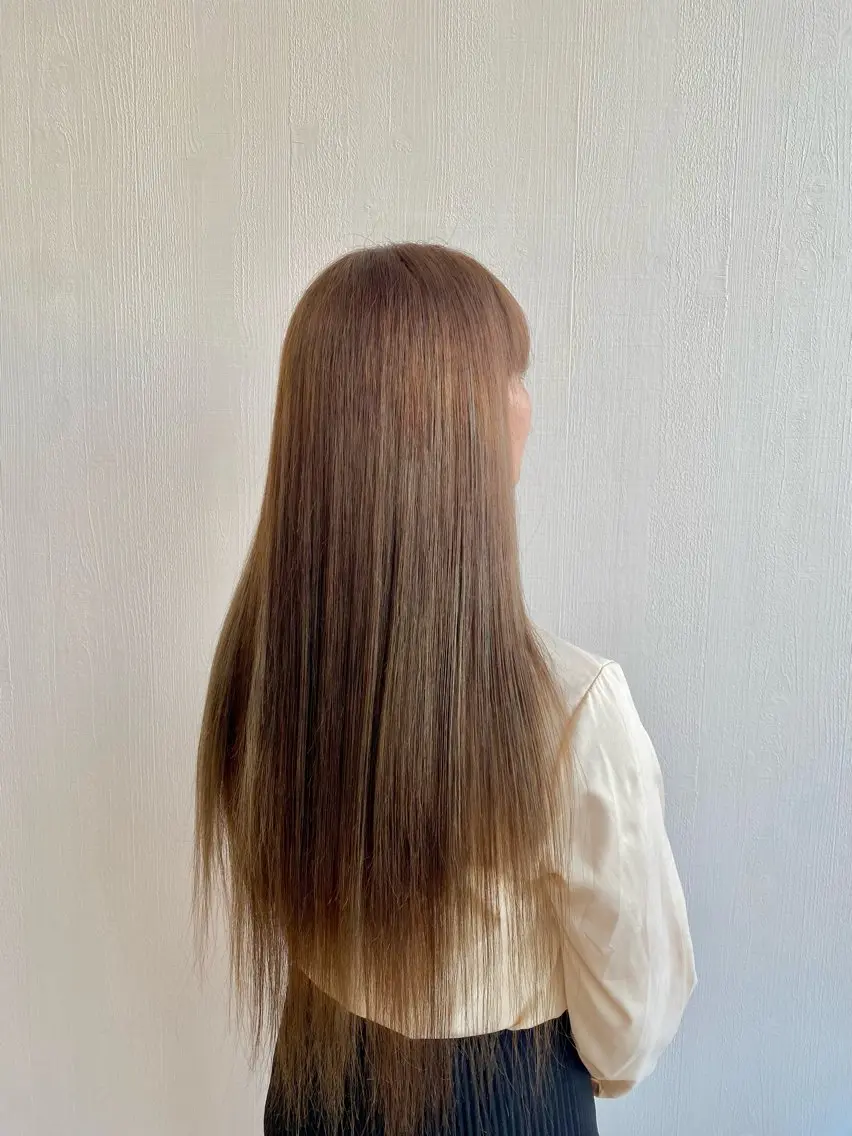 ロング アッシュ アッシュグレー アッシュグレージュ ヘアカラー 杉森 蘭琉のネイルデザイン