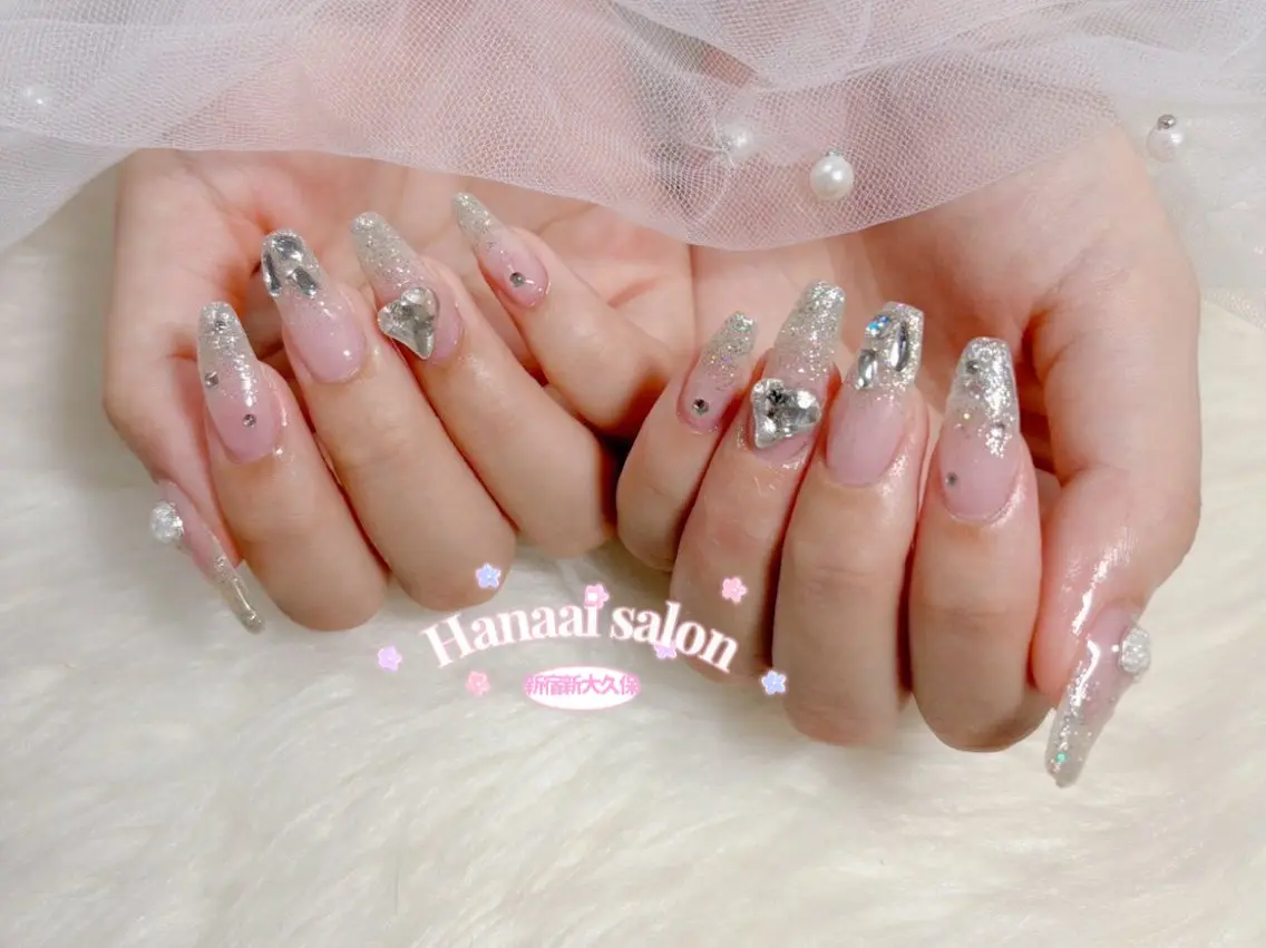 セミロング ハンドネイル Hanaai Salon新大久保店のネイルデザイン