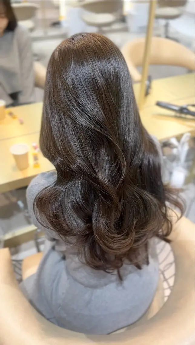 ロング カラー カット ヘアカラー トリートメント Akane レイヤー/艶カラーのヘアスタイル