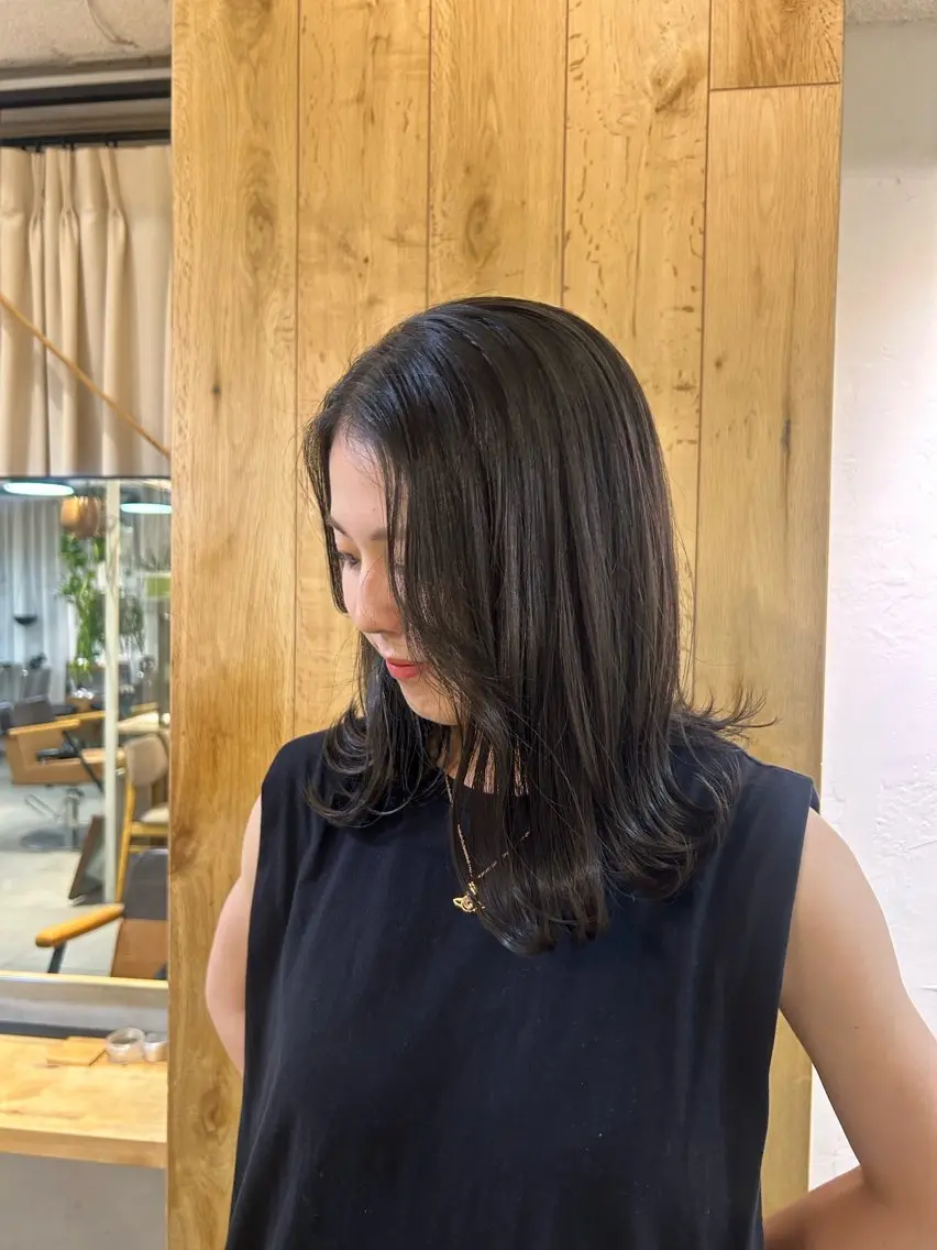 カラー lomalia moekaのヘアスタイル