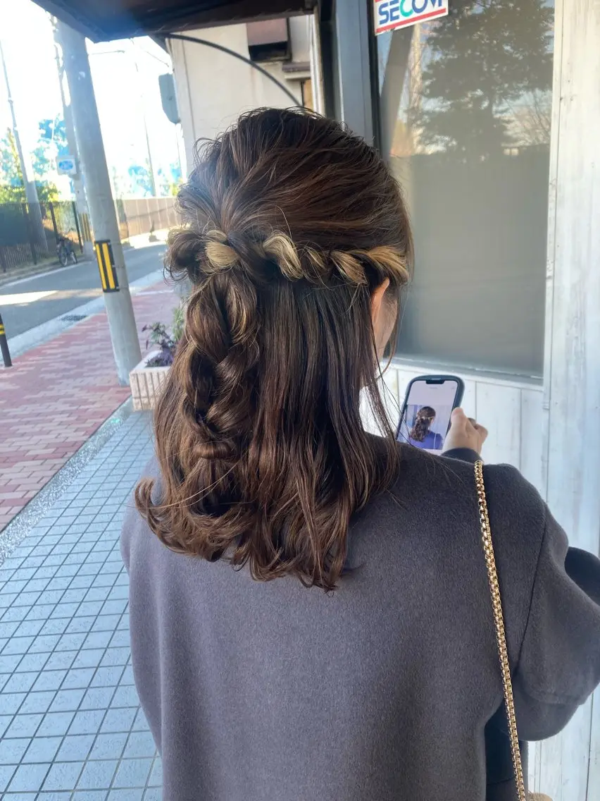 ヘアアレンジ MOLLA ✂️辻桃加のヘアスタイル