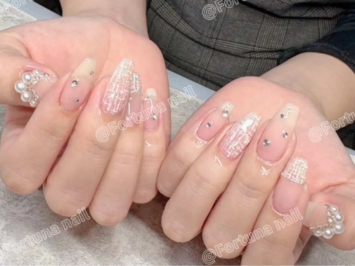 ネイル 持ち込み Nail •Head スパFortunaのネイルデザイン