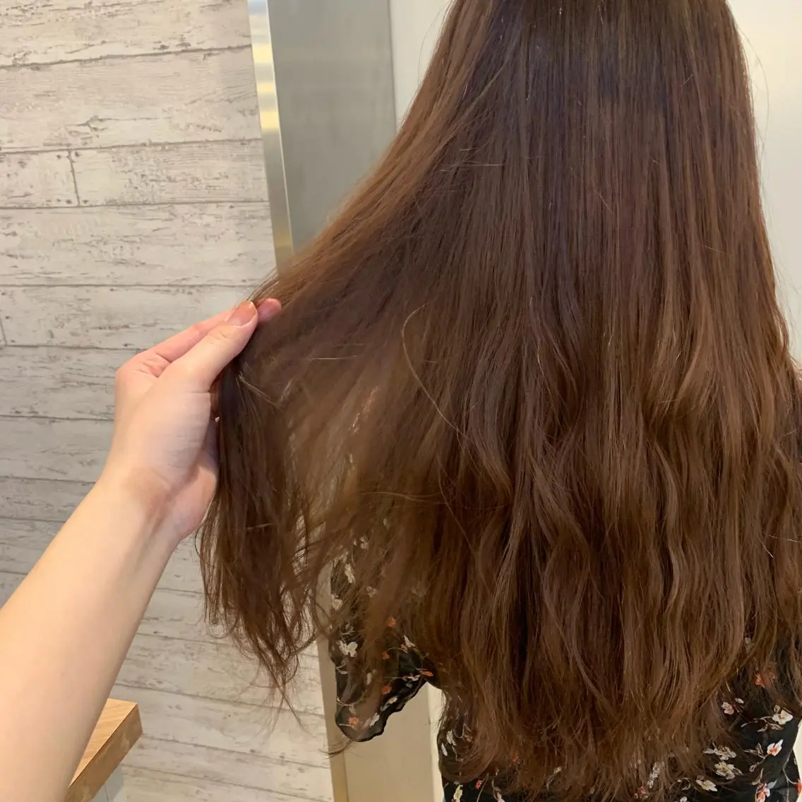 カラー ブリーチ 天野 利咲のヘアスタイル