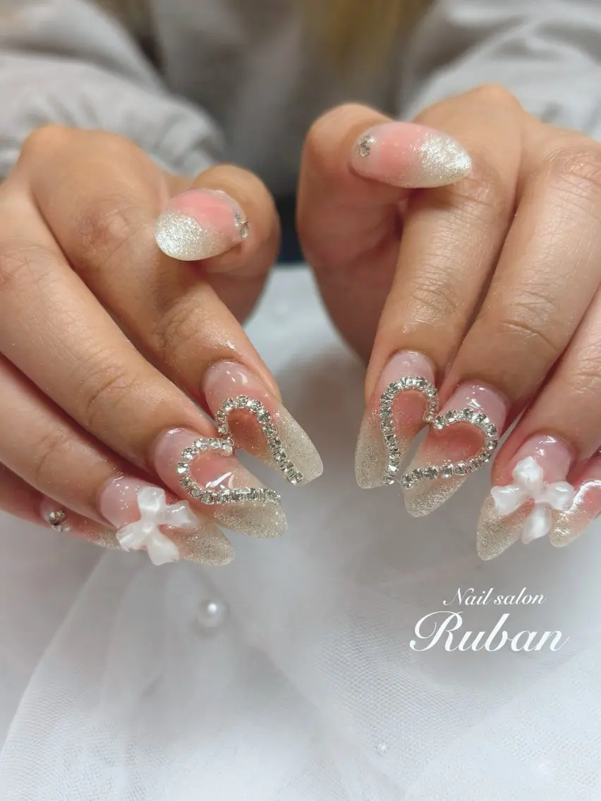 ネイル アートネイル チークネイル ハート 持ち込み リボン Nail salon Rubanのネイルデザイン