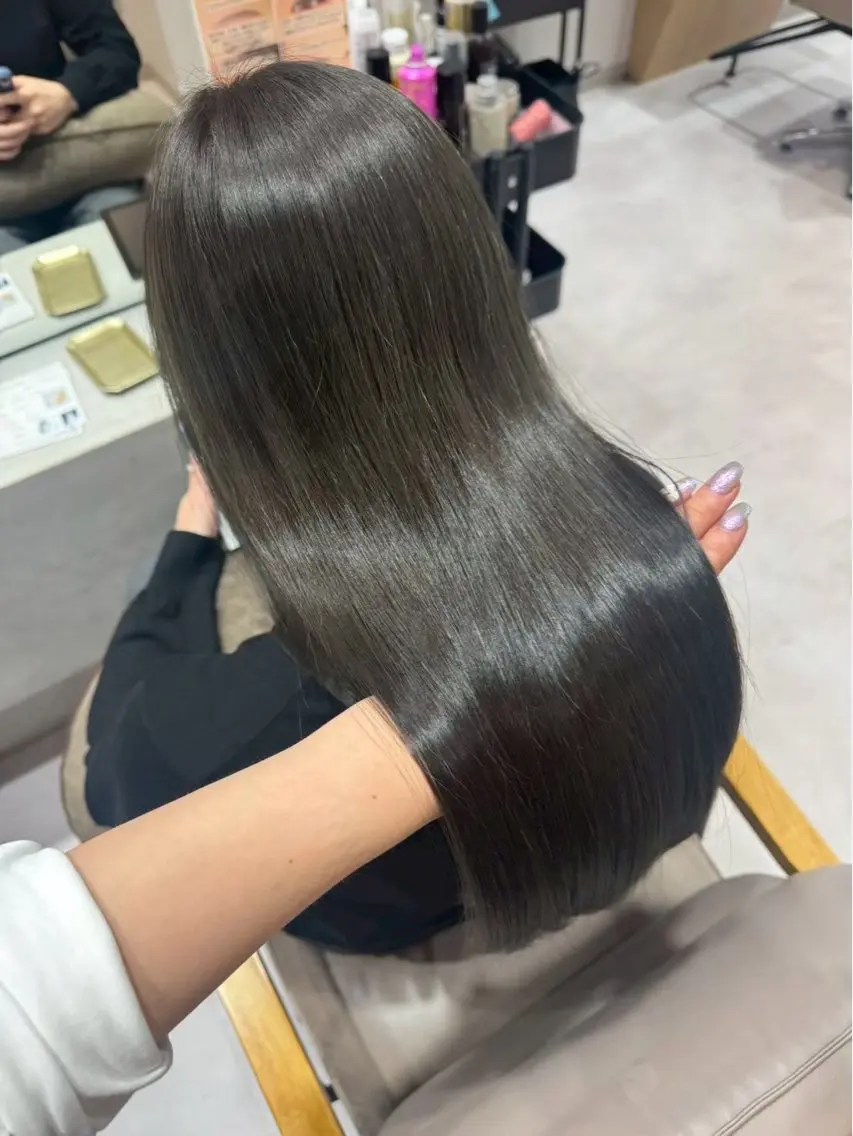 【くすみ感たっぷり寒色カラー💎】ブリーチなしでも透明感たっぷりに🫧平日限定💌の写真
