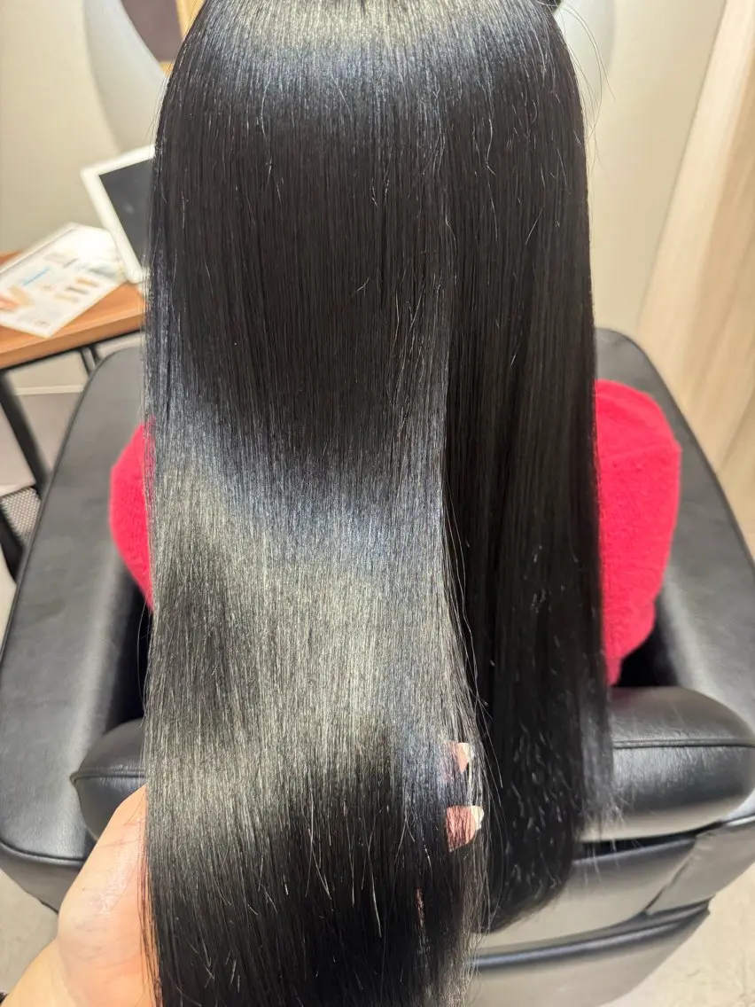 ロング トリートメント カット ヘアカラー トリートメント NAVY 橋本心 縮毛矯正のヘアスタイル