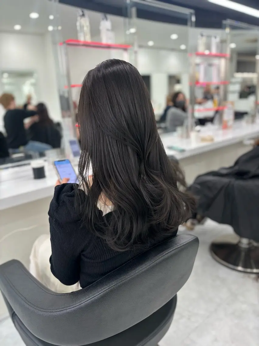 ロング カット ヘアカラー トリートメント ヘッドスパ ヘアセット 赤髪/ワインレッド/ 韓国系 まなかのヘアスタイル