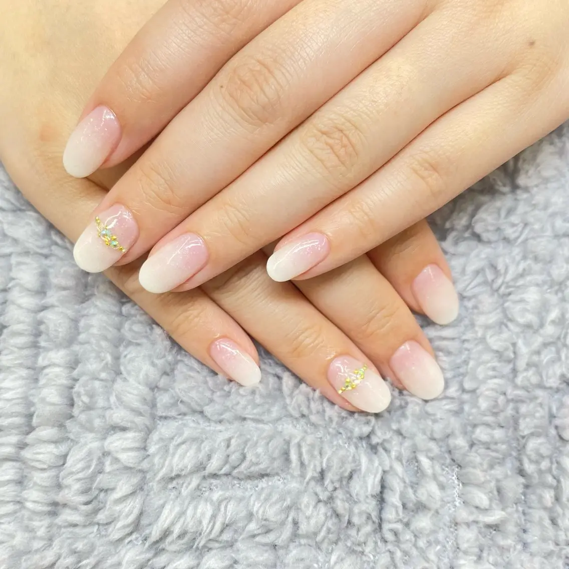 ミディアム ハンドネイル 齋藤 佳奈のネイルデザイン