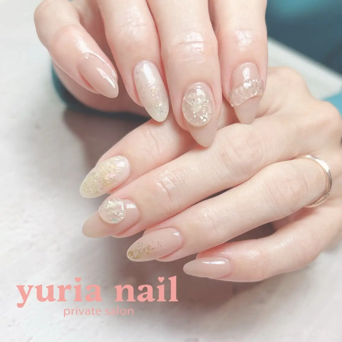 ネイル ジェルネイル ゴールド ニュアンスネイル ハンドネイル 小林 ゆりあのネイルデザイン