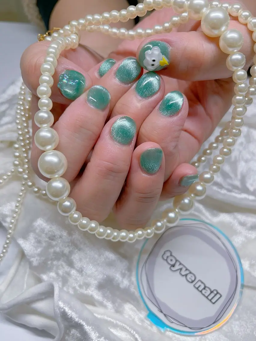 ネイル フレンチネイル マグネットネイル マグネットフレンチ ワンカラーネイル ハンドネイル kairi Toyvenailのネイルデザイン