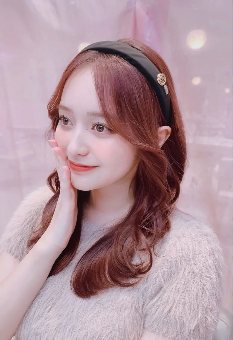 ミディアム カラー カット ヘアカラー トリートメント ヘッドスパ ヘアセット 韓国ヘア/レイヤー/ 顔まわり/りょーとのヘアスタイル