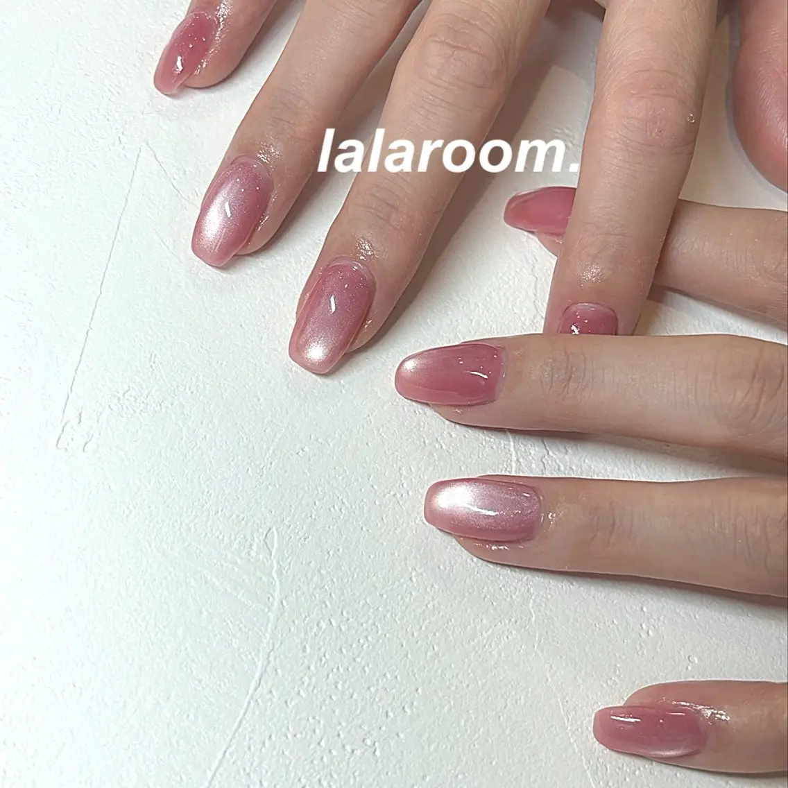 ネイル キラキラネイル マグネットネイル オフィスネイル ワンカラーネイル シンプルネイル lala room.のネイルデザイン