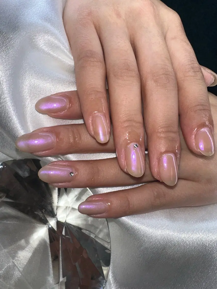 ✨💅🪞ミラーネイル🪞✨💅 オフ・ケア込み⭐️パーツつけ放題(当店にて無料・有料パーツ貼り放題の写真