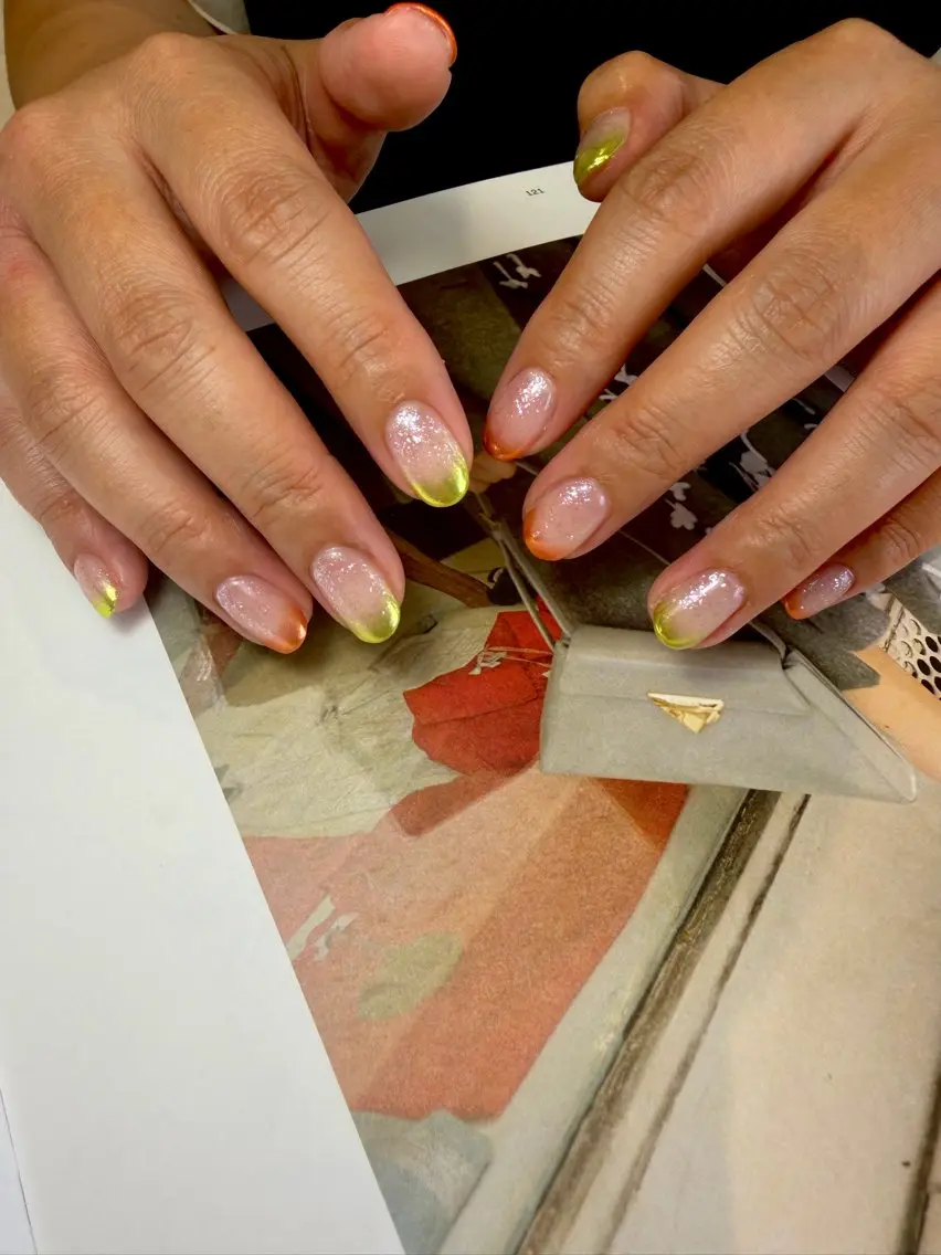 ネイル フラッシュネイル ミラーネイル nail atelier Kのネイルデザイン