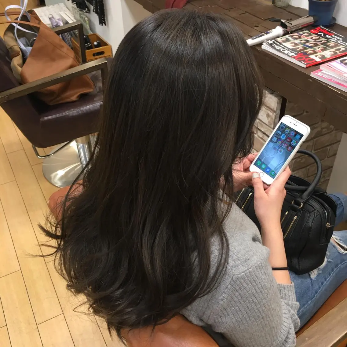 ミディアム カラー アッシュ 縮毛矯正・髪質改善 支持率No1🫧北島のヘアスタイル
