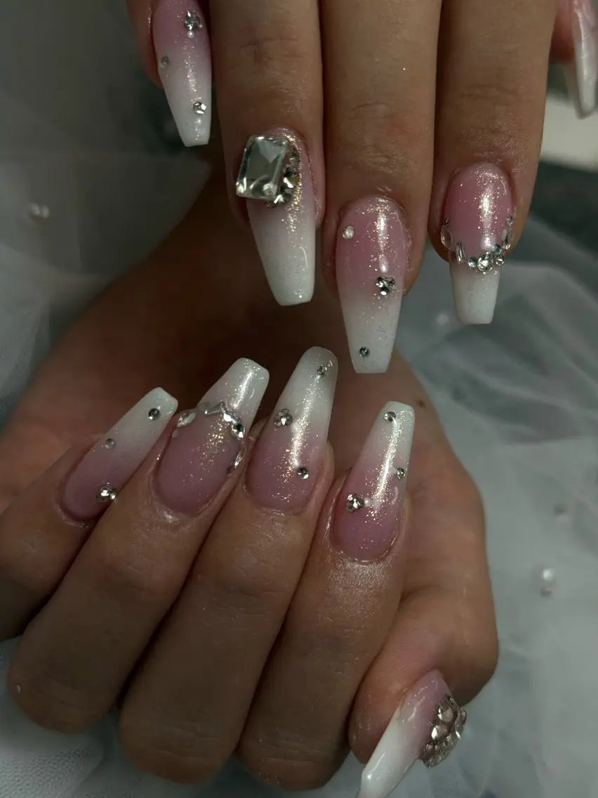 ネイル ハンドネイル RUNWAY のネイルデザイン