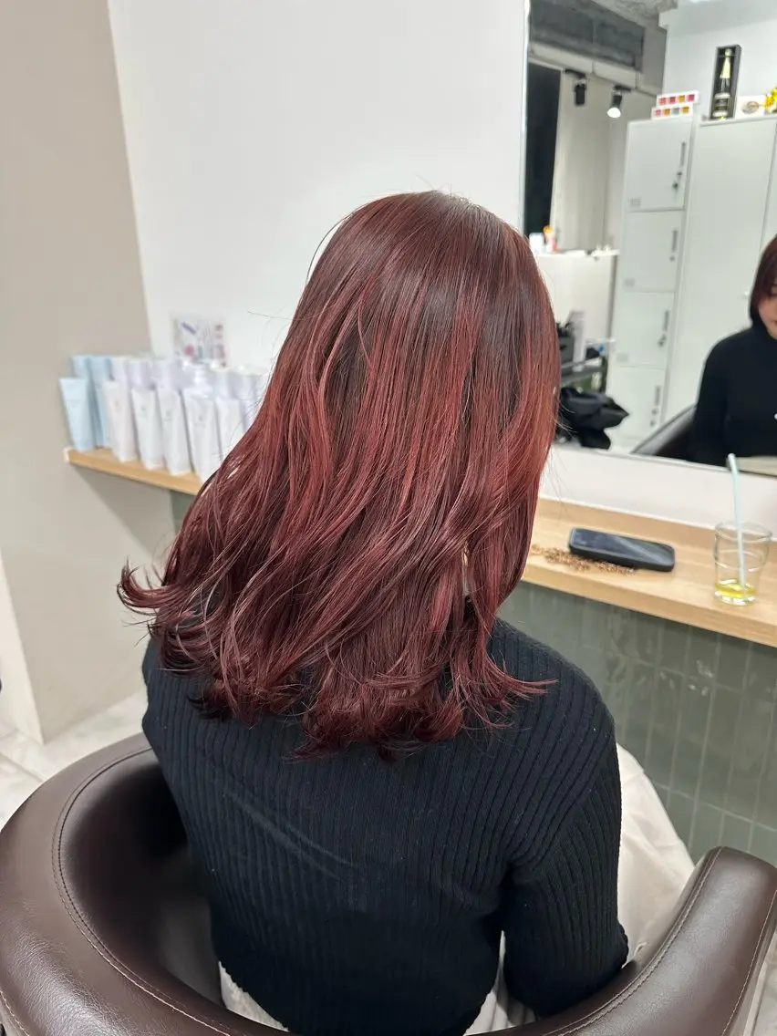 ミディアム カラー カット ヘアカラー トリートメント ブリーチなし/レイヤ ー特化🌈Tommyのヘアスタイル
