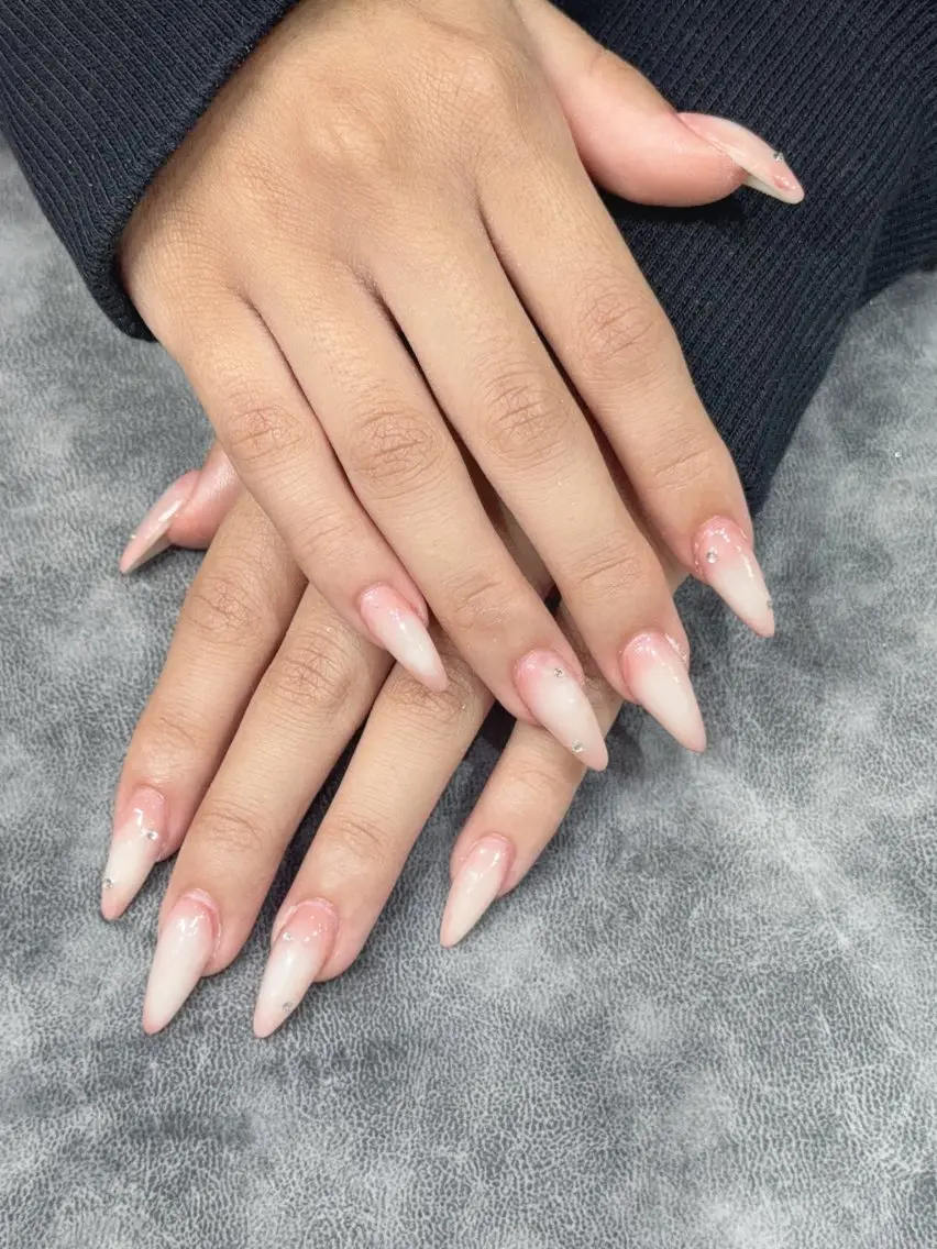 ネイル ハンドネイル ベスティオーラ aineのネイルデザイン