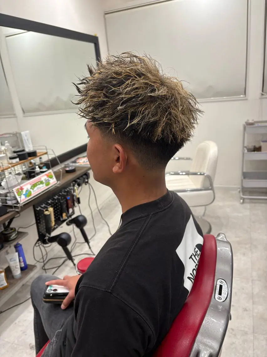 ショート パーマ メンズ カット パーマ 本間 颯太のヘアスタイル