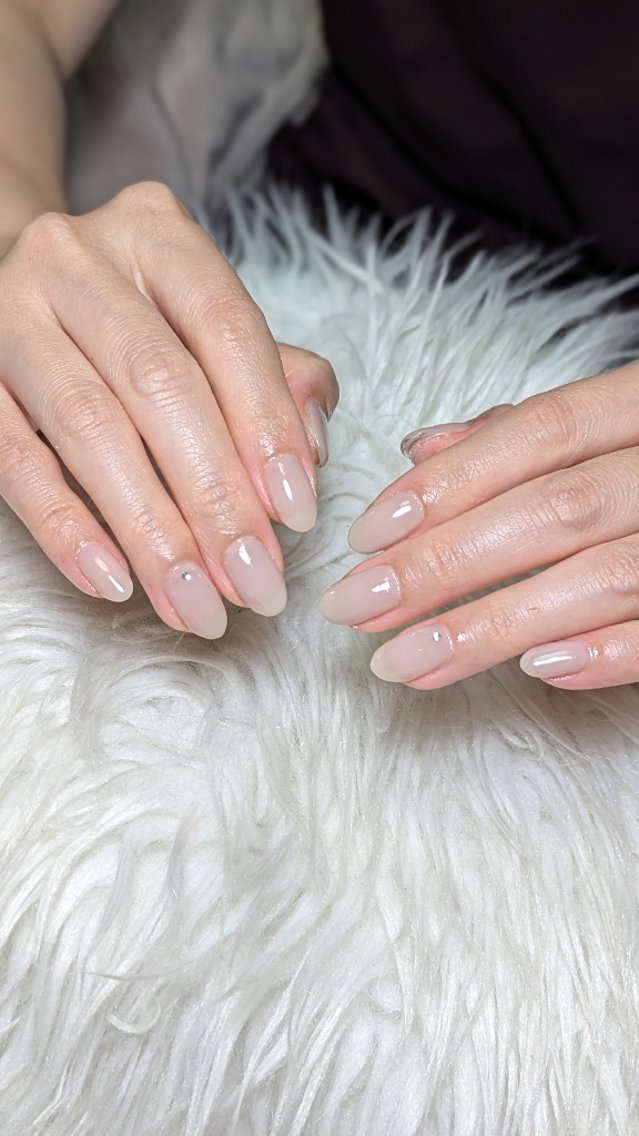 ネイル ワンカラーネイル シンプルネイル ホワイト ハンドネイル m&pPrivate nailsalonのネイルデザイン