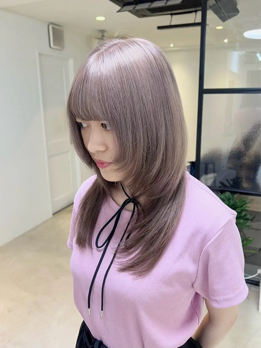 セミロング カット ヘアカラー Ami ケアブリーチ/表参道のヘアスタイル