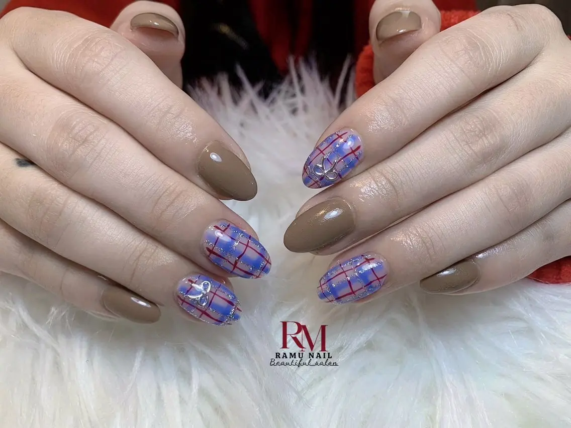 ネイル チークネイル フレンチネイル グラデーション キラキラネイル 韓国ネイル RAMU_Nail 池袋店のネイルデザイン