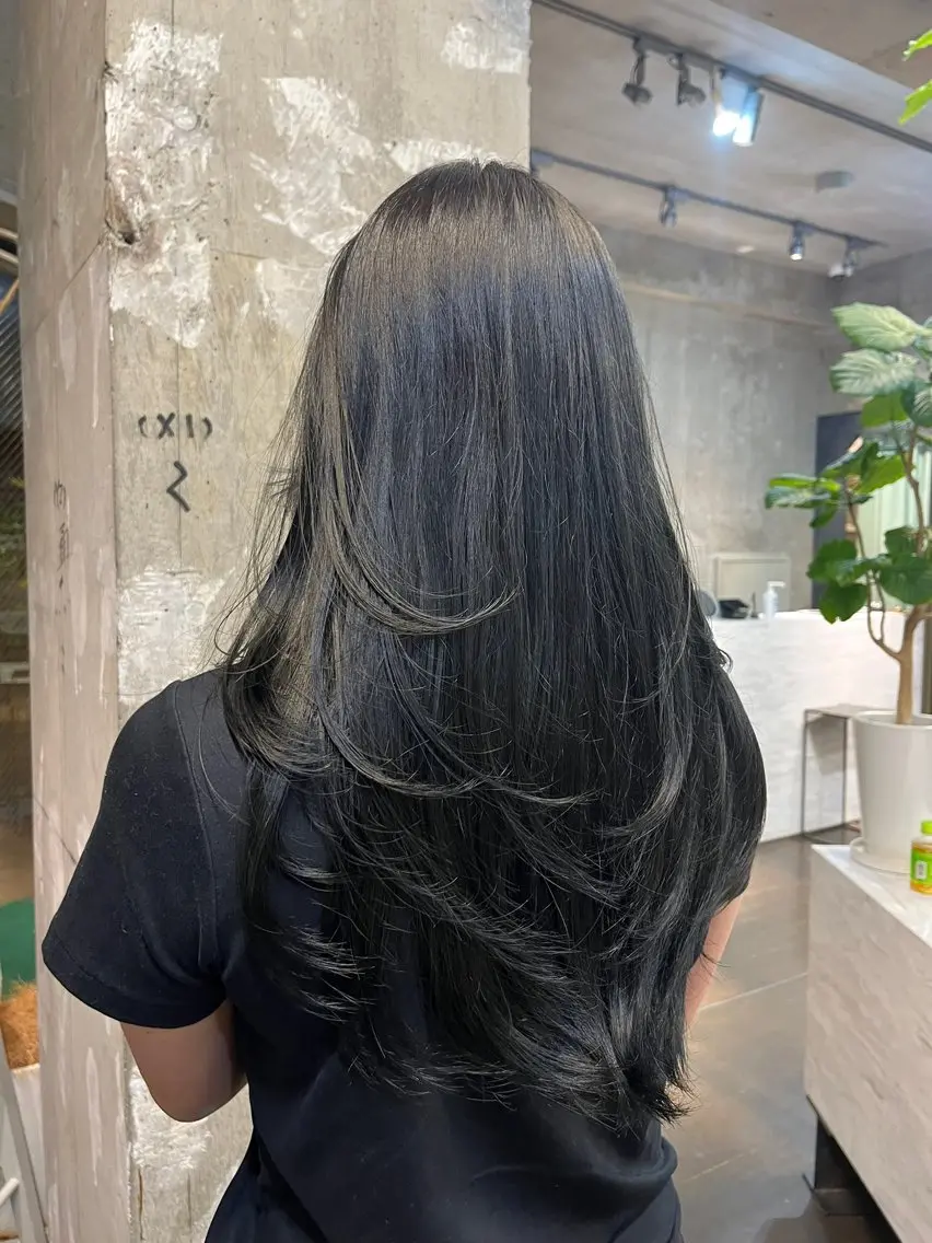 カラー 黒髪 柴田蓮太朗 [トーンアップ]のヘアスタイル