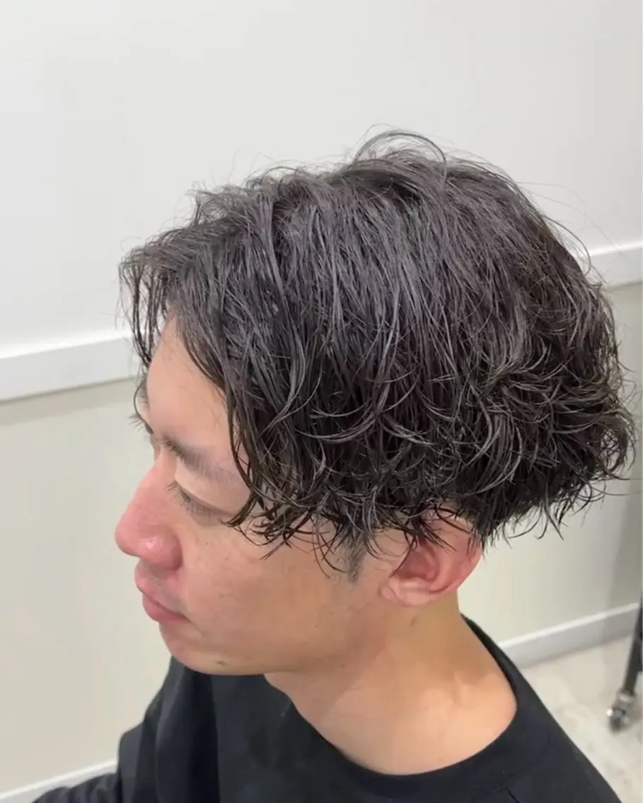 ミディアム パーマ メンズ クセを最大限に活かす メンズパーマ奈良大祐のヘアスタイル