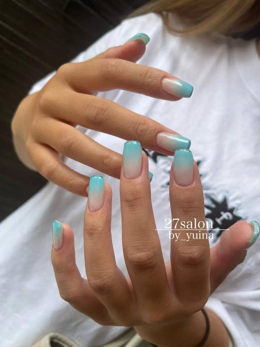 ネイル フラッシュネイル グラデーション ハンドネイル 27salon yuinaのネイルデザイン