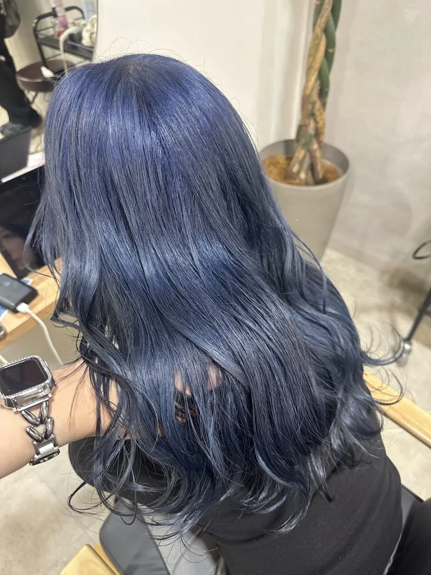 ロング カット ヘアカラー 小寺 唯希のヘアスタイル