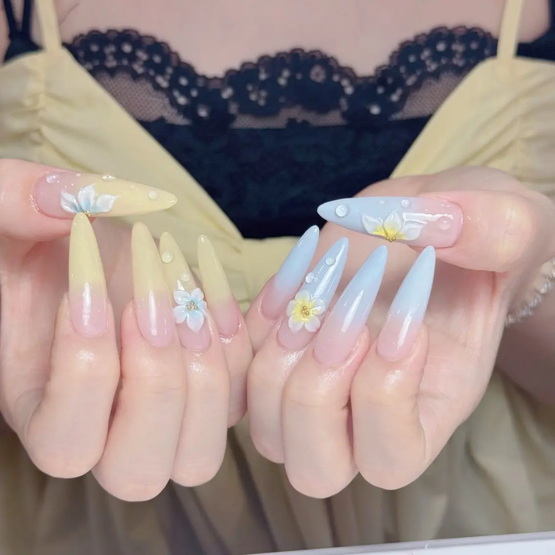 ネイル アートネイル オーロラネイル フレンチネイル ジェルネイル グラデーション ハンドネイル Luci Nail Shinokuboのネイルデザイン